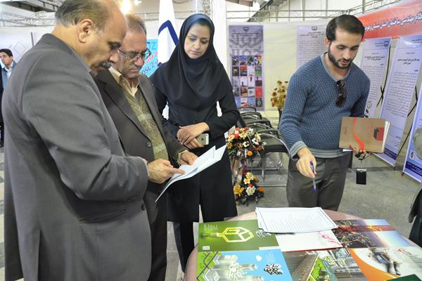 حضور سازمان نظام مهندسی ساختمان در نمایشگاه دستاوردهای پژوهشی و فناوری استان